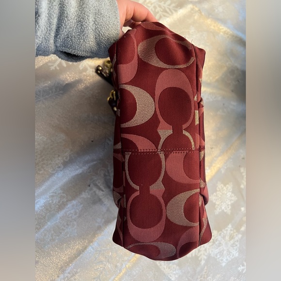 Coach Brooke red and gold shoulder bag - Picture 5 of 14